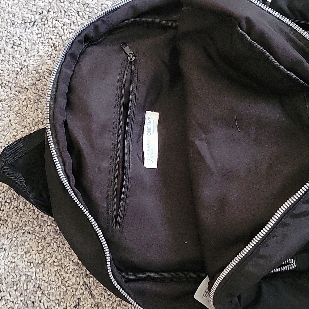 Black backpack - Picture 2 of 3
